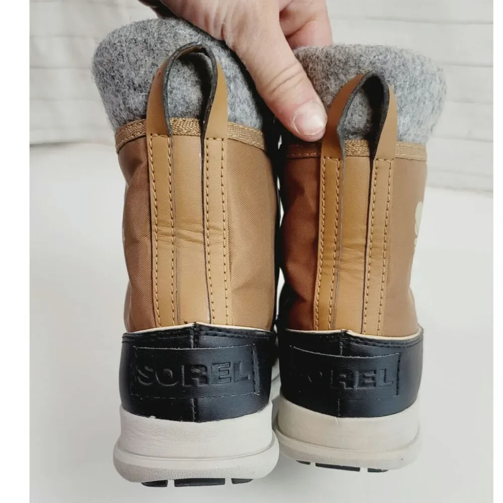 Sorel Explorer Carnival Waterproof Snow Boot in Elk/Dark Stone, sz 9